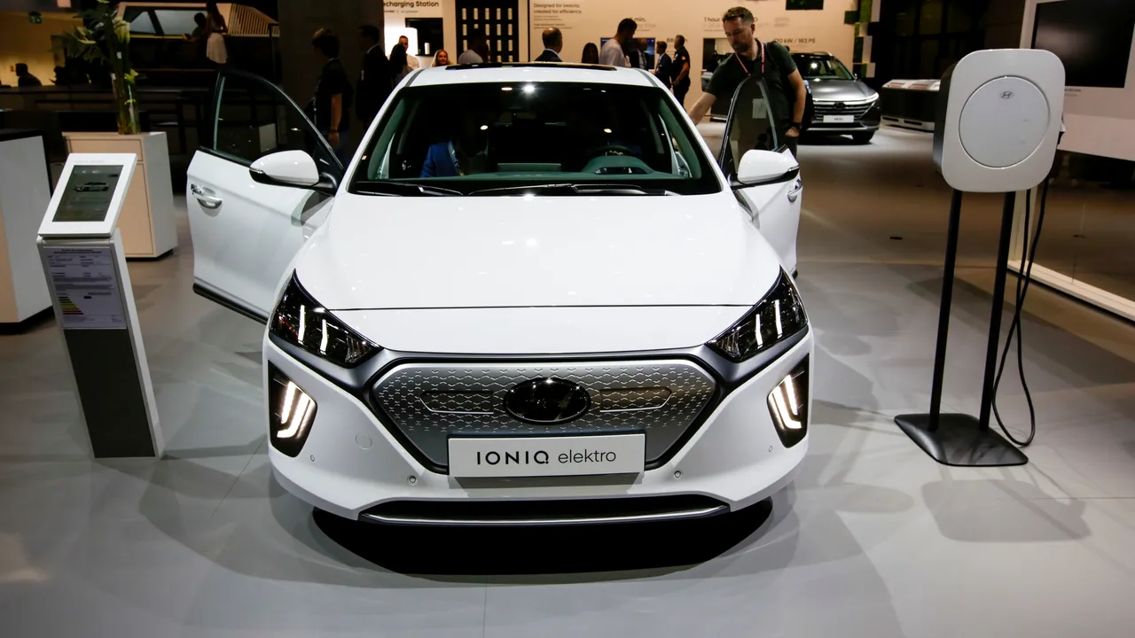 Hyundai vrea să devină lider global în vânzarea maşinilor electrice. Coreeni au aşteptări mari de la noua gamă de vehicule Ioniq