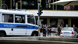 Percheziţii în casa individului care a lovit pietoni cu un vehicul în Berlin