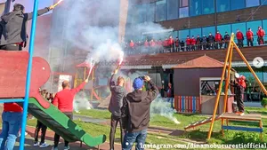 Fanii le-au făcut o surpriză jucătorilor lui Dinamo înainte de meciul cu Viitorul