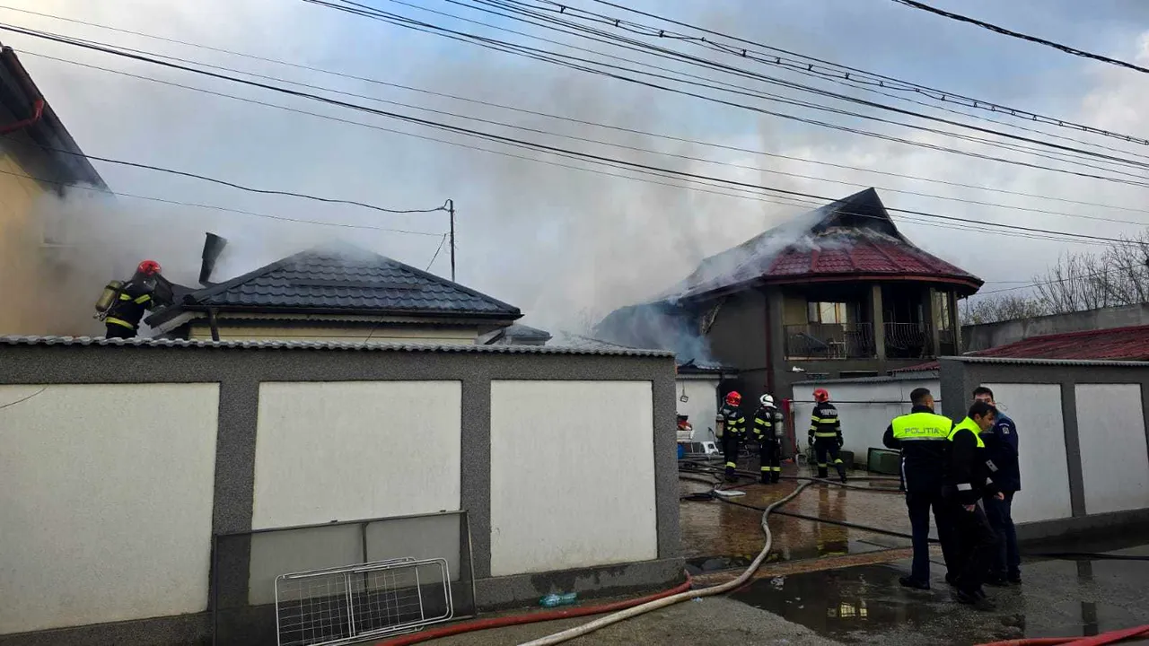Incendiu puternic lângă Capitală. Intervin 10 autospeciale de stingere cu apă şi spumă