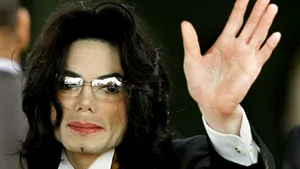 Biletele pentru cele 50 de concerte ale lui Michael Jackson, epuizate în cinci ore