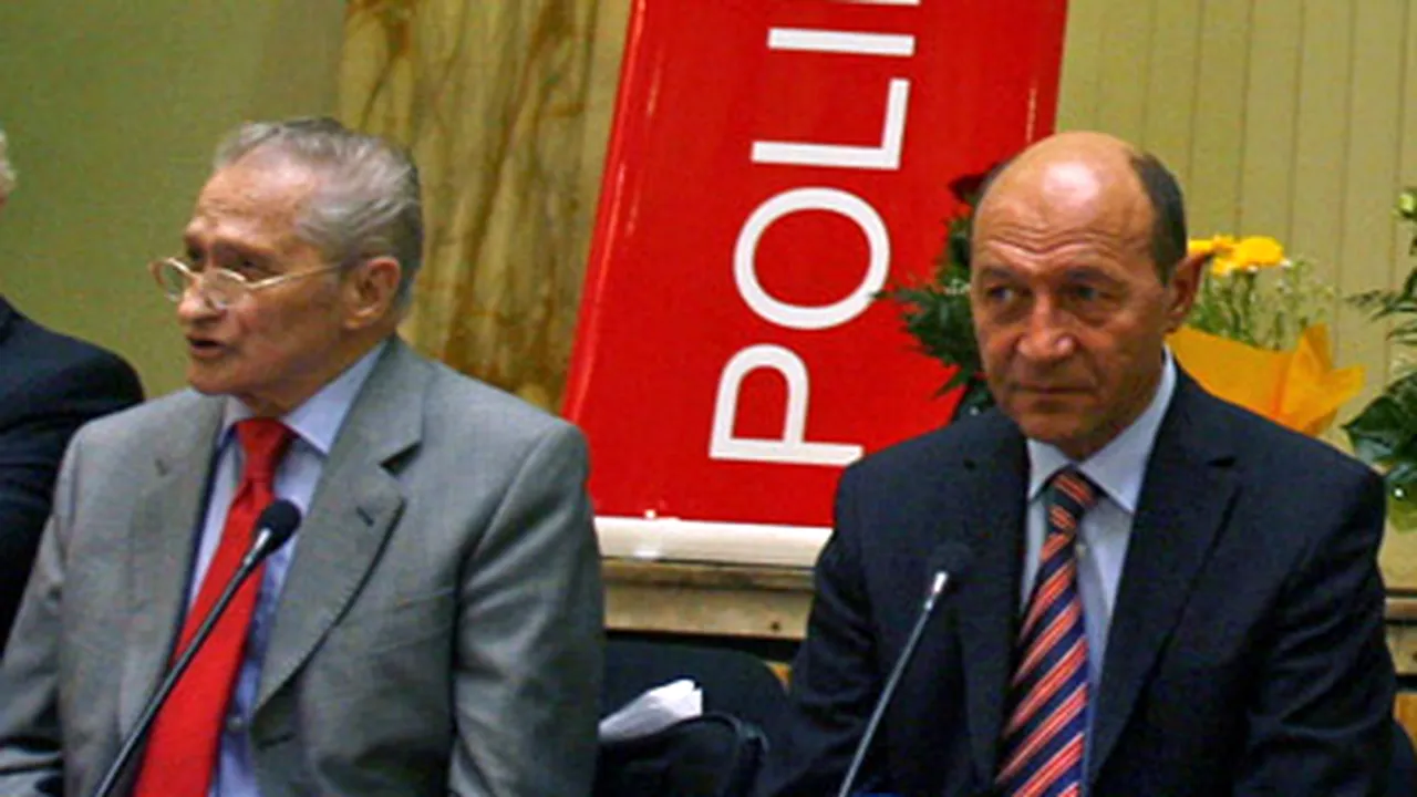 Băsescu: Rămăşiţele structurilor regimului comunist, vizibile în campanie