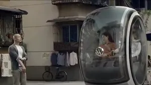 Aşa va arăta maşina viitorului? Are două locuri şi planează - VIDEO