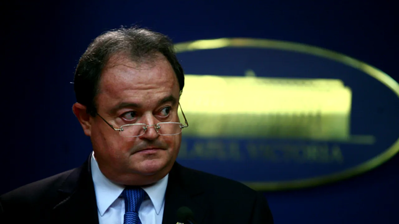 Blaga şi Degeratu, chemaţi la audieri la Comisia de Apărare de la Camera Deputaţilor