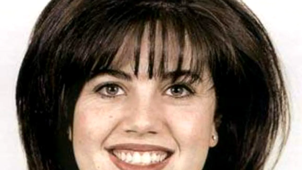 Femeia care a declanşat scandalul sexual cu Bill Clinton, schimbată complet. Cum arată acum Monica Lewinsky - FOTO
