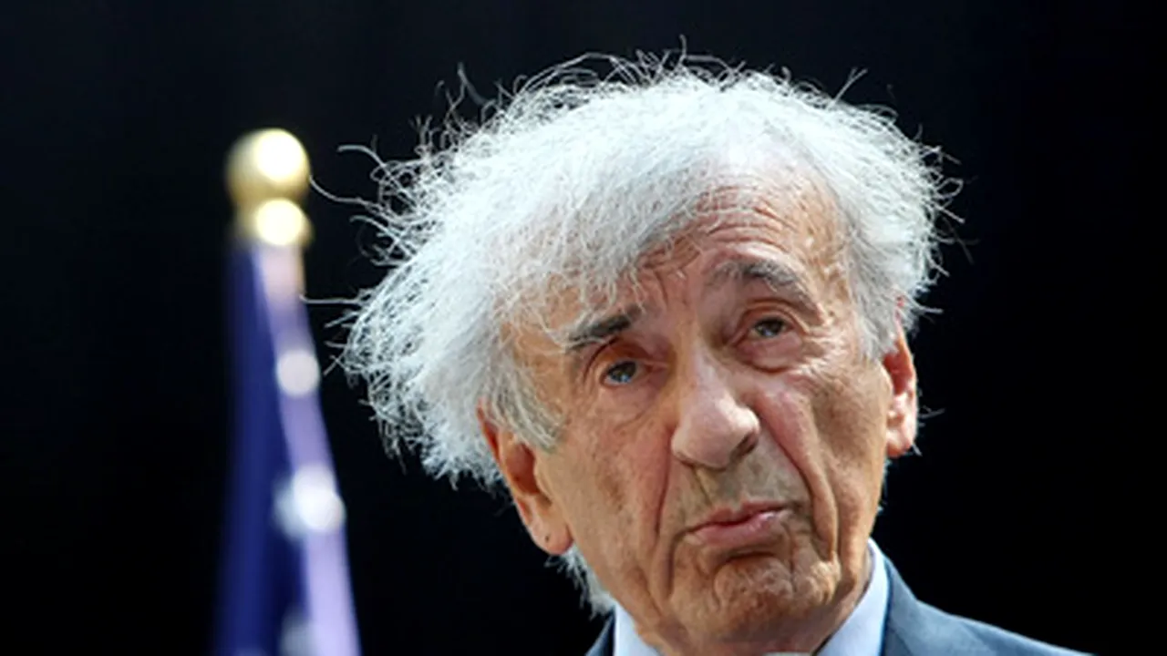 Elie Wiesel: Discursurile lui Ahmadinejad, dovadă că lumea nu a învăţat nimic din Holocaust
