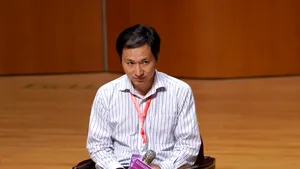 Pedeapsa primită de savantul chinez care a creat primii bebeluşi „editaţi genetic” din lume