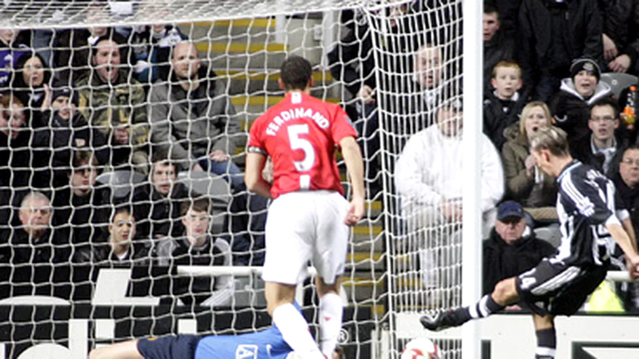 Van der Sar a primit gol după 1.311 minute de invincibilitate (Video)