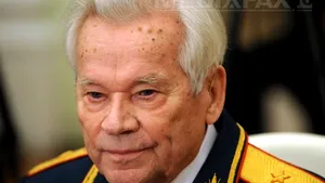 Mihail Kalaşnikov, inventatorul armei automate AK-47, a murit la vârsta de 94 de ani
