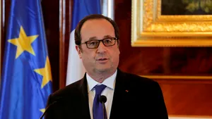 Preşedintele Franţei, Francois Hollande, face apel la reluarea rapidă a negocierilor privind conflictul din Siria