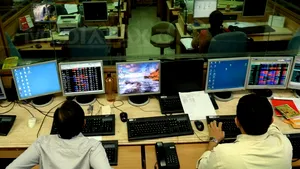 Piaţa calculatoarelor personale se va reduce cu 4,9% în acest an, peste estimările anterioare - IDC