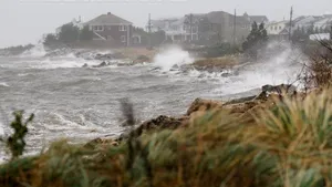 STUDIU: Uraganele cu nume feminine fac de trei ori mai multe victime
