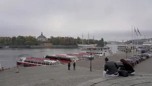 VIDEO | Suedia învaţă să trăiască cu virusul. Rata mortalităţii este mult mai mare decât în alte ţări nordice