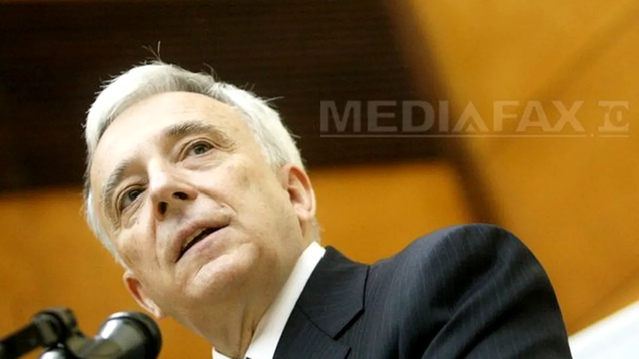 Isărescu: Trebuie mare grijă cu întărirea politicii monetare, deficitul de cerere este consistent