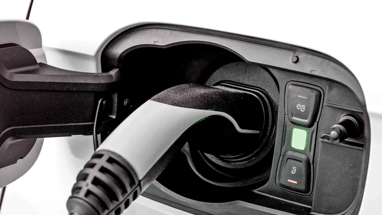 UE: Acord pentru introducerea de puncte de încărcare electrică şi pe bază de hidrogen