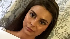 VIDEO | O tânără ucraineană îşi vinde virginitatea. De la ce sumă porneşte licitaţia şi ce va face cu banii