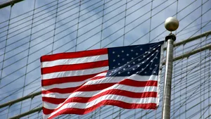 Preşedintele ales al SUA, Donald Trump: Incendierea steagului american ar trebui pedepsită cu închisoarea sau pierderea cetăţeniei - FOTO