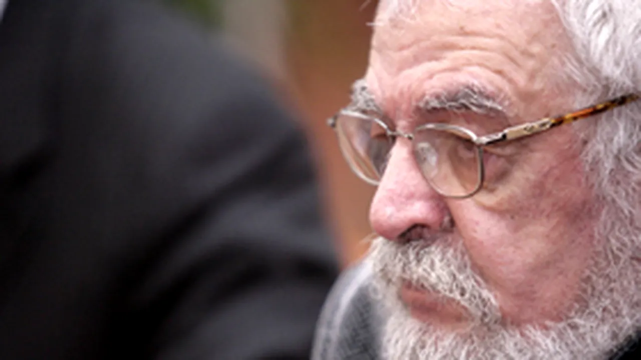 David Esrig: Tehnicienii de scenă din România îşi riscă viaţa în teatre