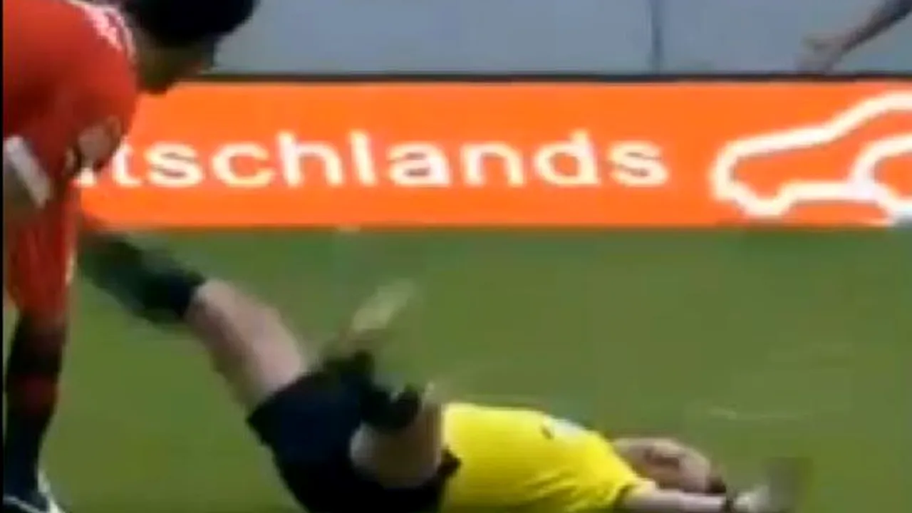 Meciul amical Fortuna Dusseldorf - Benfica, anulat după un incident între Luisao şi arbitru - VIDEO