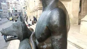 ”Lupoaica lui Traian” din faţa Muzeului de Istorie din Bucureşti a rămas fără coadă. Ce au anunţat autorităţile în urmă cu scurt timp