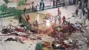 Tragedie la Mecca: Cel puţin 65 de persoane au murit după prăbuşirea unei macarale. Alte aproximativ 80 de persoane au fost rănite  - VIDEO