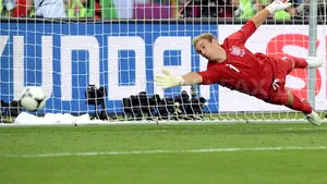 Hodgson spune că are în continuare încredere în portarul Joe Hart