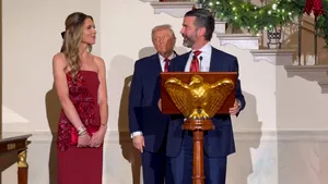 Fiul cel mare al lui Donald Trump s-a logodit cu Bettina Anderson, o figură mondenă din Palm Beach