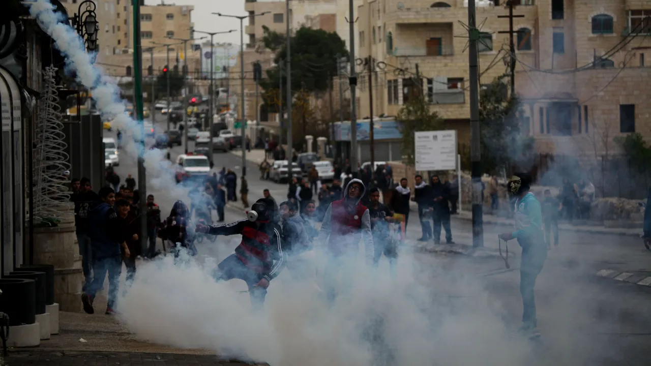 Palestinienii anunţă că trupele israeliene au deschis focul asupra protestatarilor din Fâşia Gaza