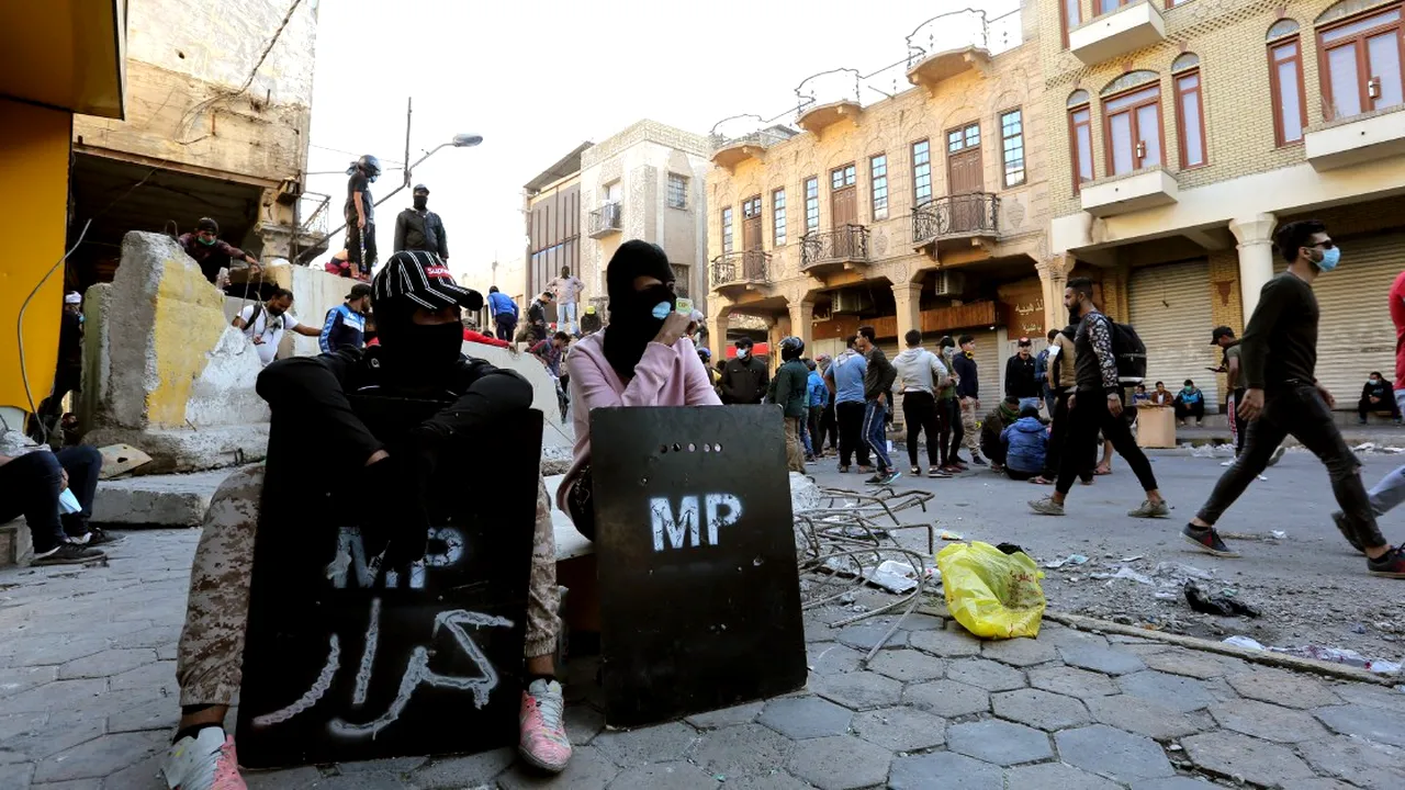 Noi violenţe în Irak. Cel puţin trei persoane au murit după ce forţele de ordine au deschis focul asupra protestatarilor. VIDEO