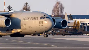 SUA transferă noi trupe şi aeronave militare în estul Europei, în contextul crizei cu Rusia