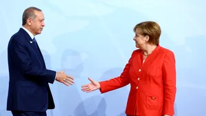 Un nou conflict în Europa: politicienii Germaniei şi-au pierdut răbdarea cu derapajele lui Erdogan şi ameninţăTurcia cu sancţiuni economice