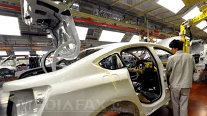 Peugeot Citroen se pregăteşte de concedieri masive. Sunt vizaţi 10.000 de angajaţi numai în Franţa