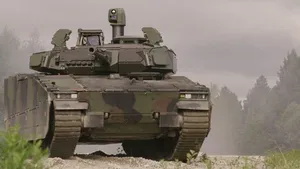 Sistemul de protecţie Iron Fist ajunge pe maşina de luptă a infanteriei CV90