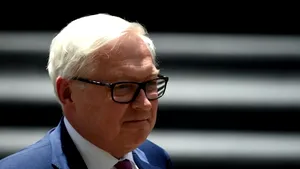 Oficial rus: Vom bombarda Ucraina până va deveni „prietenoasă