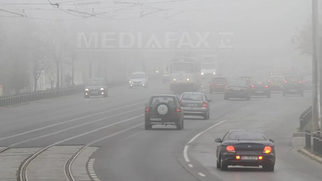 COD GALBEN de ceaţă în nouă judeţe şi pe A2