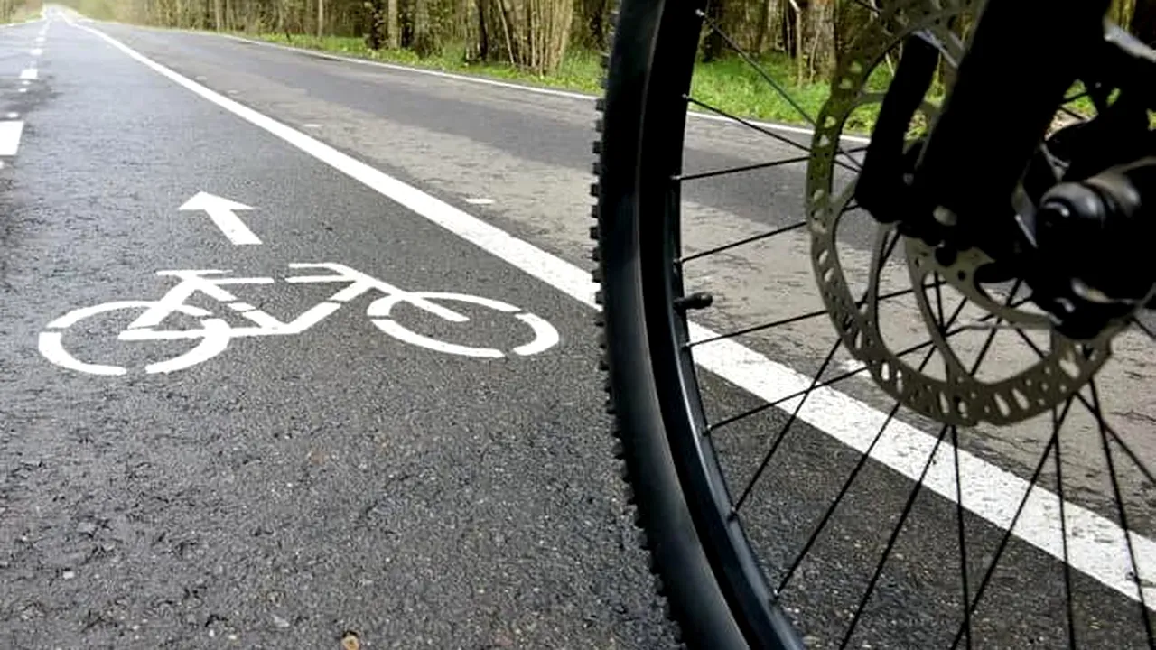 Proiect unic în regiunea Galaţi - Încep lucrările la o pistă de biciclete de 22,8 kilometri