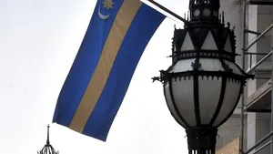 Steagul secuiesc, arborat pe Parlamentul Ungariei. Vicepremierul maghiar: Folosirea simbolurilor etnice constituie un drept fundamental - FOTO