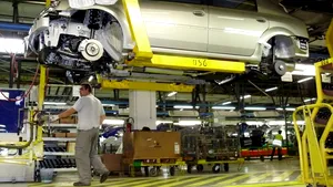 Sindicatul Dacia avertizează: 1.200 de angajați de la Mioveni vor fi concediați în 2026, în timp ce modele noi sunt produse în Turcia și Slovenia