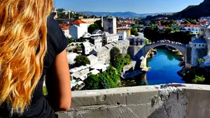 Nimic nu este imposibil. Cassandra De Pecol vrea să devină prima femeie care vizitează toate ţările din lume, la numai 27 de ani - FOTO