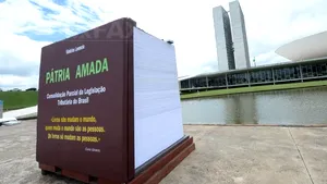Brazilia: O carte de peste 7 tone, depusă în faţa Congresului, pentru a denunţa birocraţia