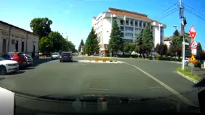 VIDEO Două şoferiţe periculoase sunt căutate în Gorj. Manevrele interzise care le-au adus în vizorul poliţiştilor