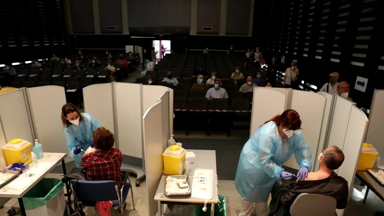 VACCINARE România 29 aprilie. Peste 80.000 de români au fost vaccinaţi în ultimele 24 de ore. Câte persoane au primit serul AstraZeneca