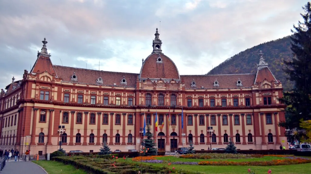 Brașov: Palatul Administrativ, clădire cu risc seismic, va fi reabilitat cu fonduri de la Ministerul Dezvoltării