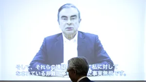 Carlos Ghosn, eliberat pe cauţiune pentru a doua oară/ Tribunalul din Tokyo i-a restricţionat total comunicarea cu soţia
