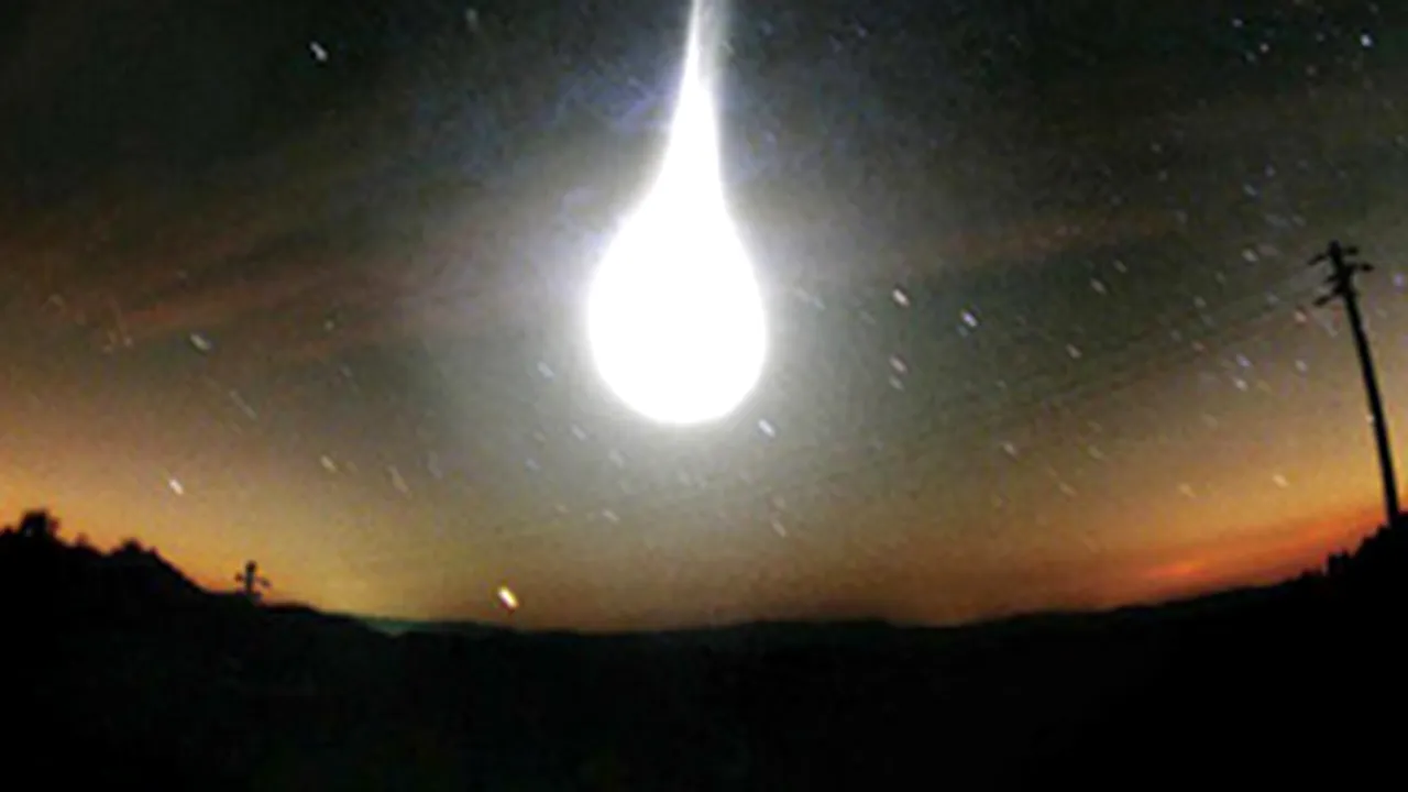 Peru: Sute de oameni afectaţi de căderea unui meteorit