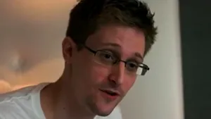 Justiţia a respins o cerere de audiere a lui Snowden pe tema interceptării telefonului lui Merkel