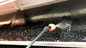 Alimente în valoare de 35.000 de dolari contaminate de o femeie care a strănutat intenţionat peste ele