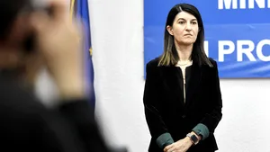 Ministrul Muncii vrea să desfiinţeze ghişeele din casele de pensii: Să se poată vorbi de la egal la egal