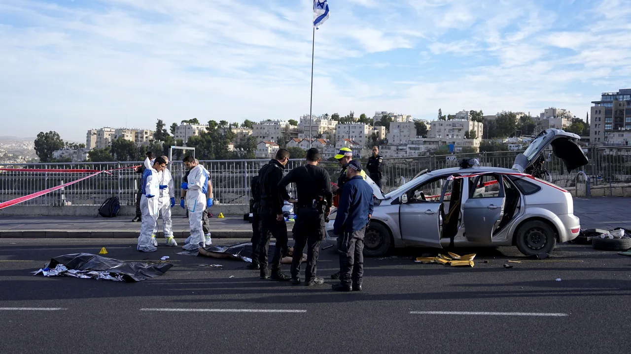 Război Israel - Hamas. Hamas revendică responsabilitatea pentru atacul armat din staţia de autobuz de la Ierusalim / Alţi doi ostatici israelieni au fost eliberaţi de Hamas