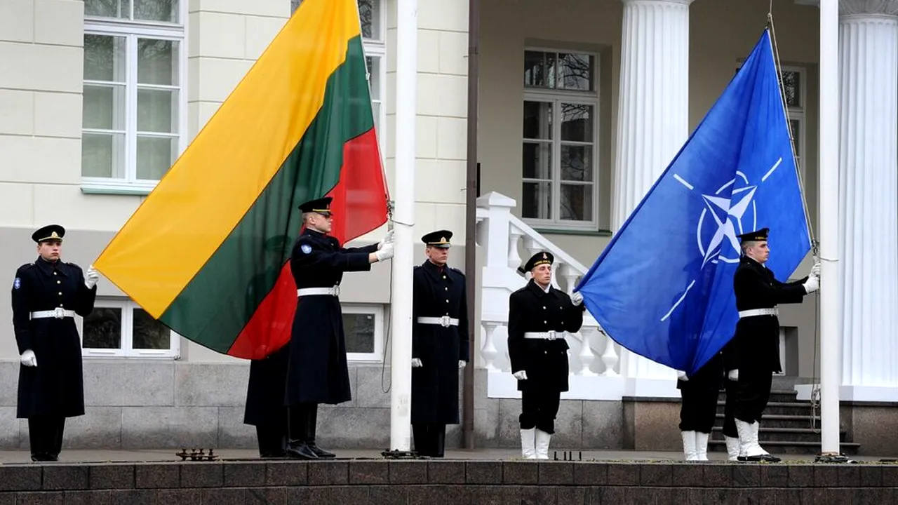 O țară NATO deschide calea pentru arme nucleare pe teritoriul său. Amenințarea Rusiei schimbă regulile